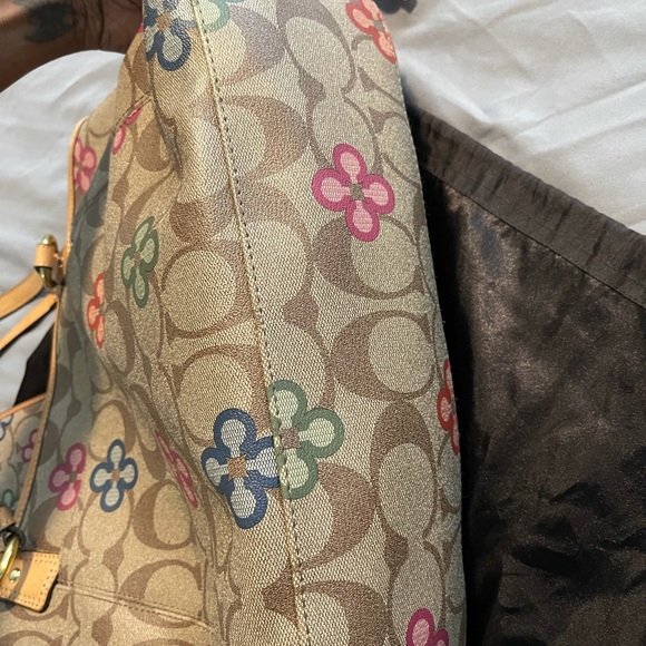 Coach signature tote and wallet - Picture 5 of 11